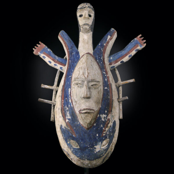 Grand masque Inua céphalomorphe 2 visages sur socle Artefact style Yupik (face)