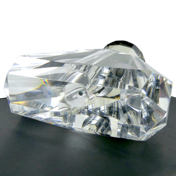 Flacon de parfum triangulaire massif facetté en cristal Design italien (dessous 3/4)