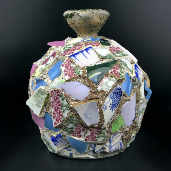 Cruche pique-assiette ancienne Saintongeaise vernissé vert (face)