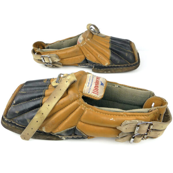 Lot croquet vintage indien Équipement sportif en cuir et bois Sport ancien (sur-chaussures profil)