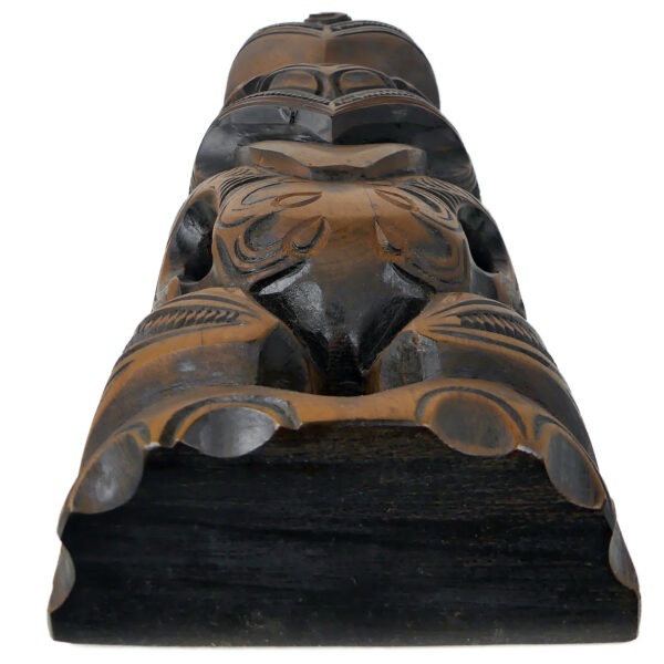 Grand Teko Teko Maori ancien signé Peter Hemi en Kauri et Paua (dessous 3/4)